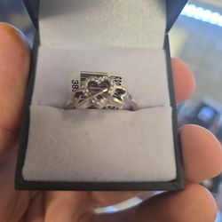 Silver heart ring