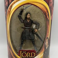 ToyBiz LORD OF THE RINGS Helms Deep ARAGORN 6" Action Figure Two Towers 2002 NEW