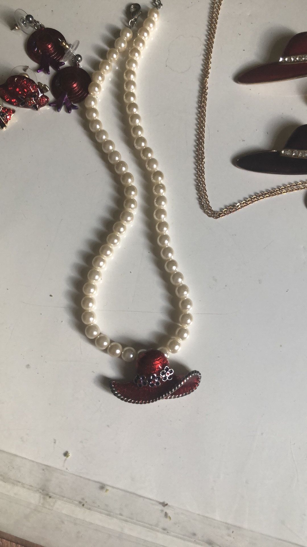 BUNDLE OF RED HATS JEWELRY/keychain /charms