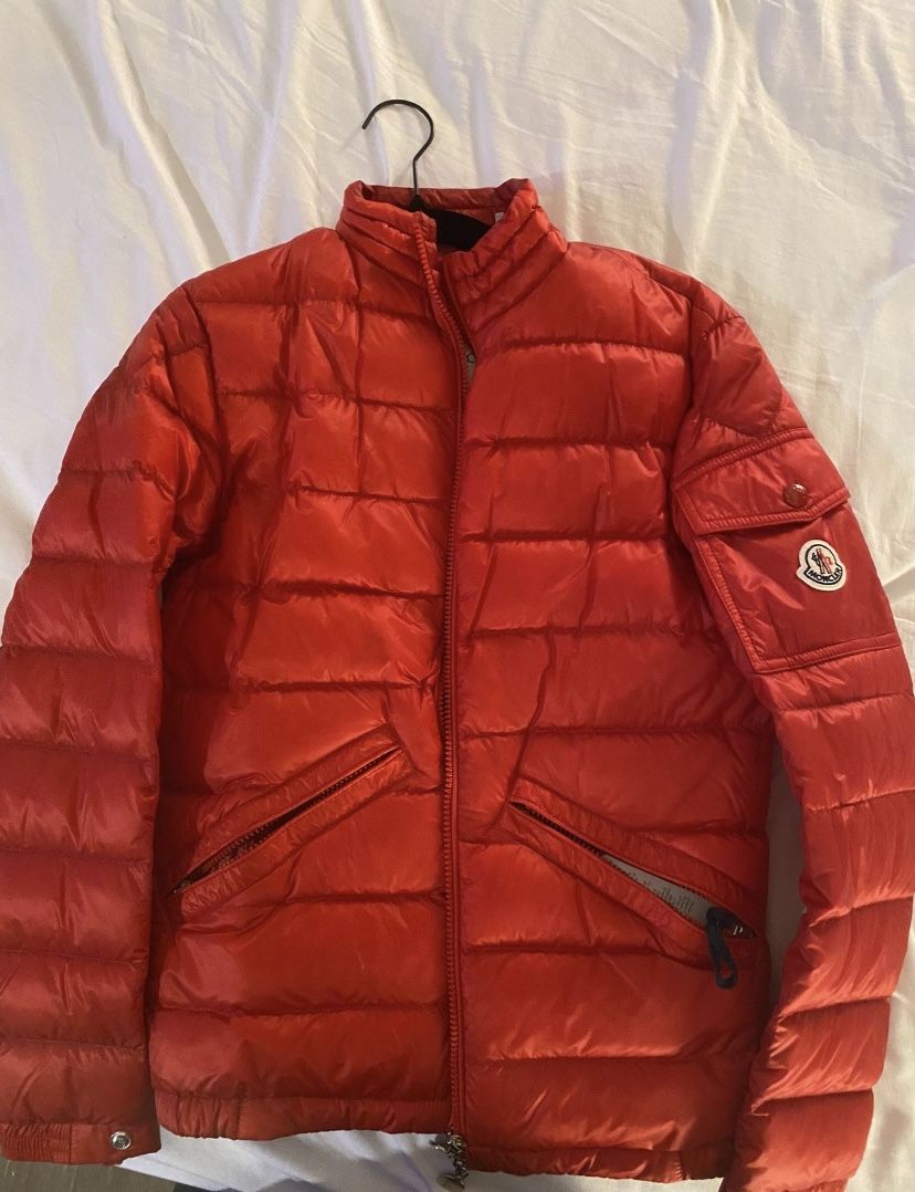 MONCLER PUFFER