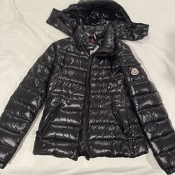 Moncler Women’s Puffer Jacket Coat Sz 1/ Small