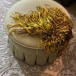 64 Gold Streamers On Sticks For Wedding 