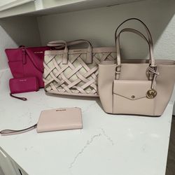 Women's Designer Handbags And  Wallets