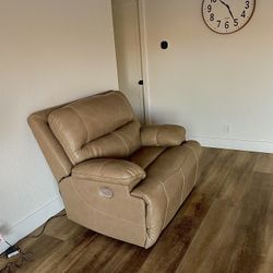 Wide Seat Power Recliner – Real Leather