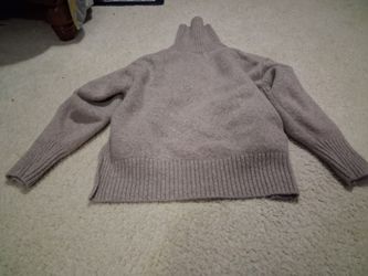 Grey sweater