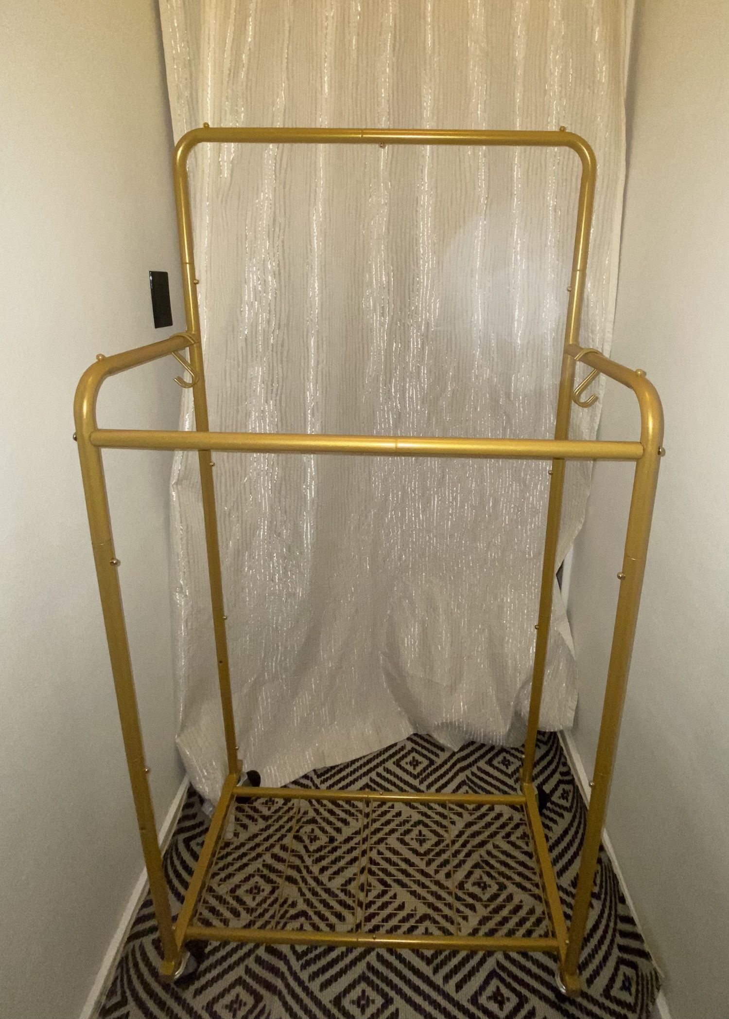 Clothes / Garment Rack in Gold with Wheels & Heavy Duty. Like New & Beautiful!