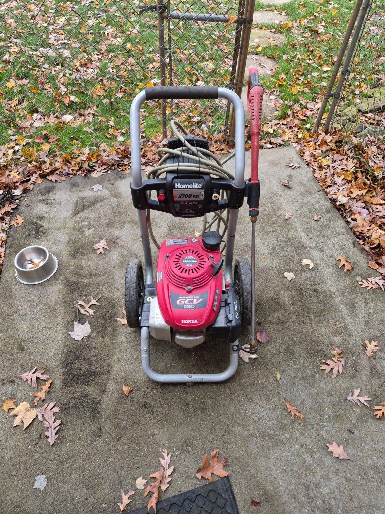 Pressure Washer 2700 Psi Honda Engine - USED