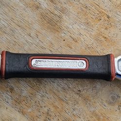 BLACK AND DECKER DOG BONE WRENCH 