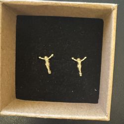 14k Yellow Gold Jesus Christ Stud Earrings