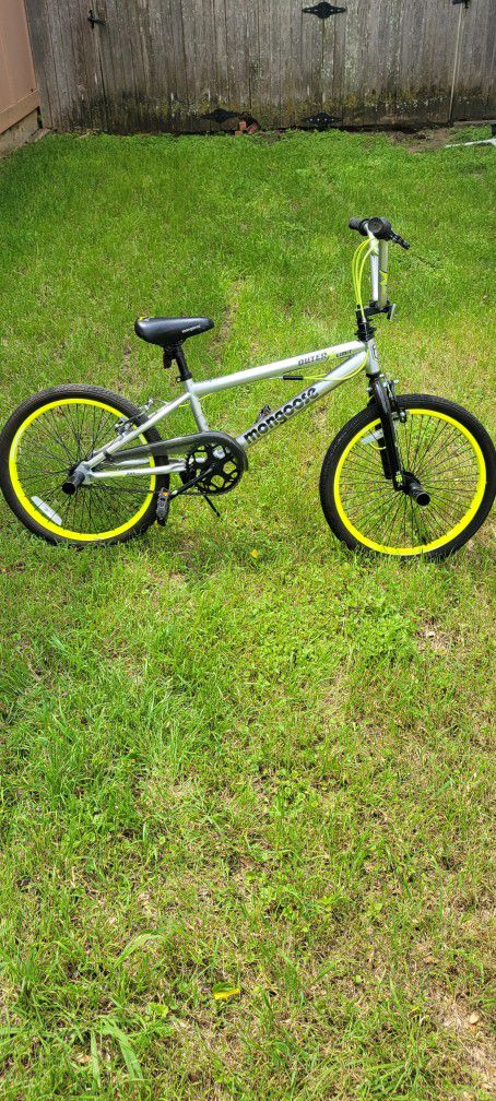 Mongoose Outer Limit BMX Bicycle 