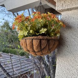 Artificial hanging plant