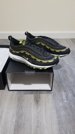 Undefeated Airmax 97 Size 11