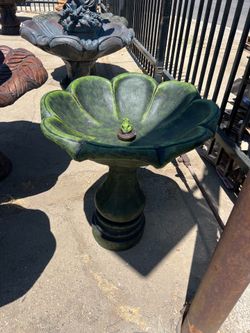 Bird baths different sizes different prices 1220.E Truxtun Ave