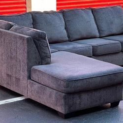 SECTIONAL COUCH ASHLEY FURNITURE GREAT CONDITION DELIVERY AVAILABLE 🚚