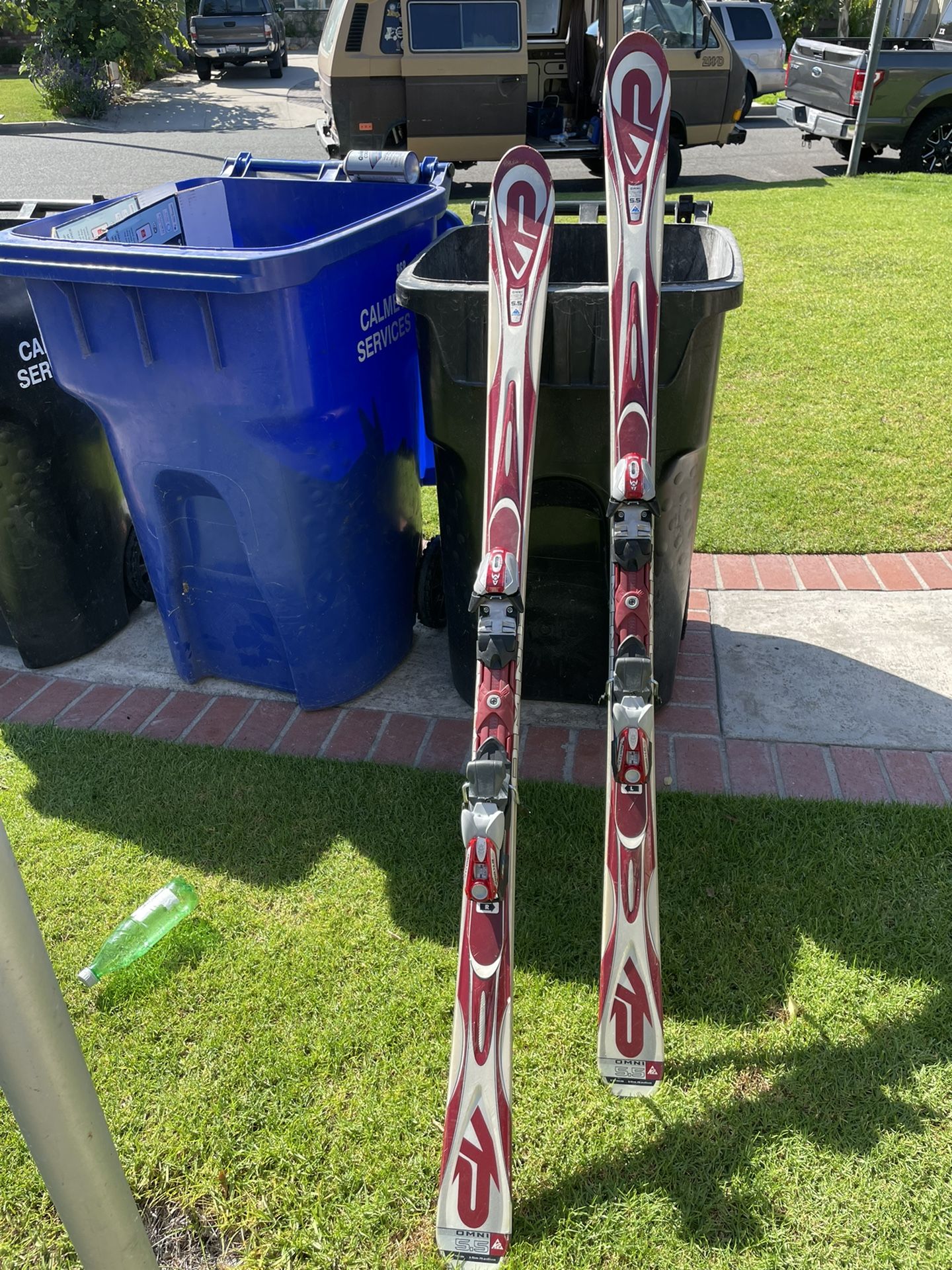 Snow skis