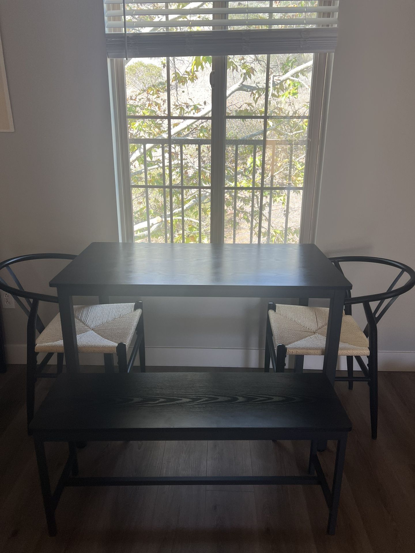 Compact dining table + bench
