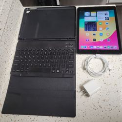 iPad 2018 (11-inch, Wifi + Cellular, with keyboard case, excellent condition)