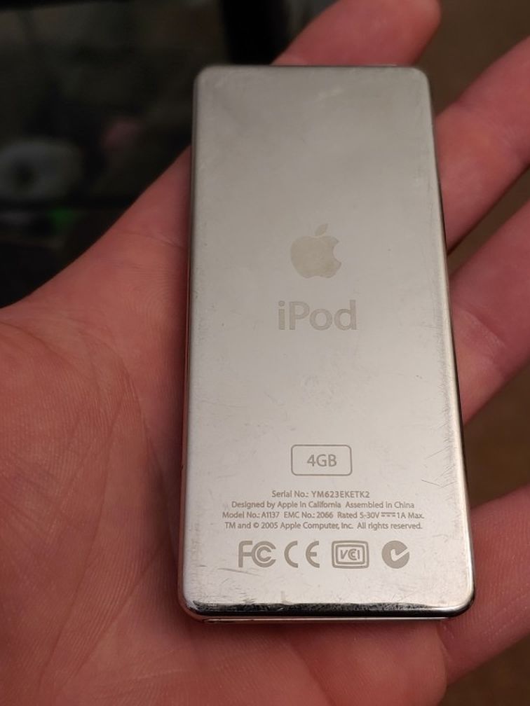 1st Generation IPod Nano