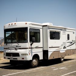 2006 Winniebago Sightseer 26P
