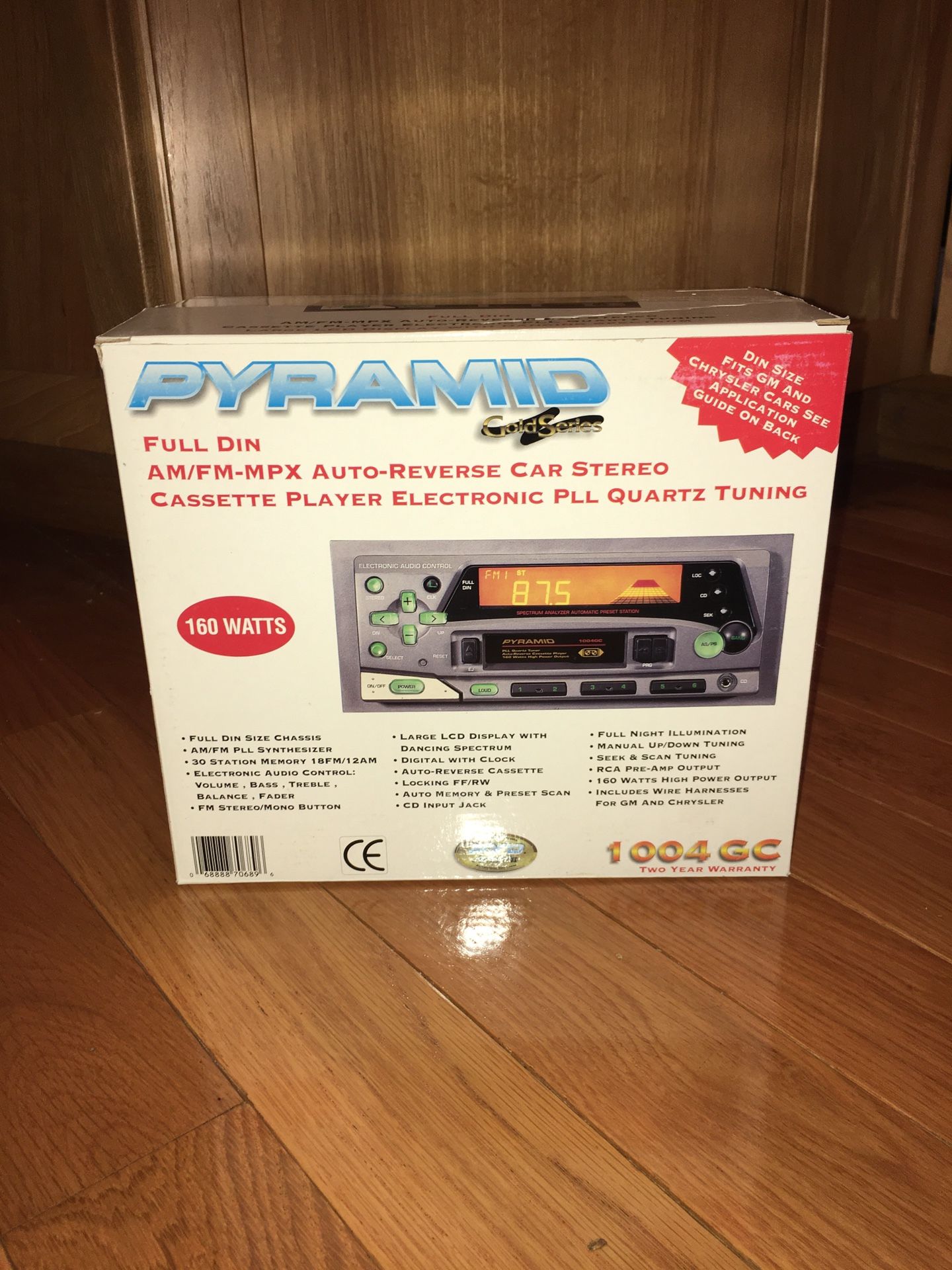 Vintage Pyramid Gold Series AM/FM Cassette Car Stereo N.O.S