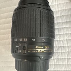 📷 Nikon AF‑S DX NIKKOR 55‑200mm f/4‑5.6G ED VR Lens