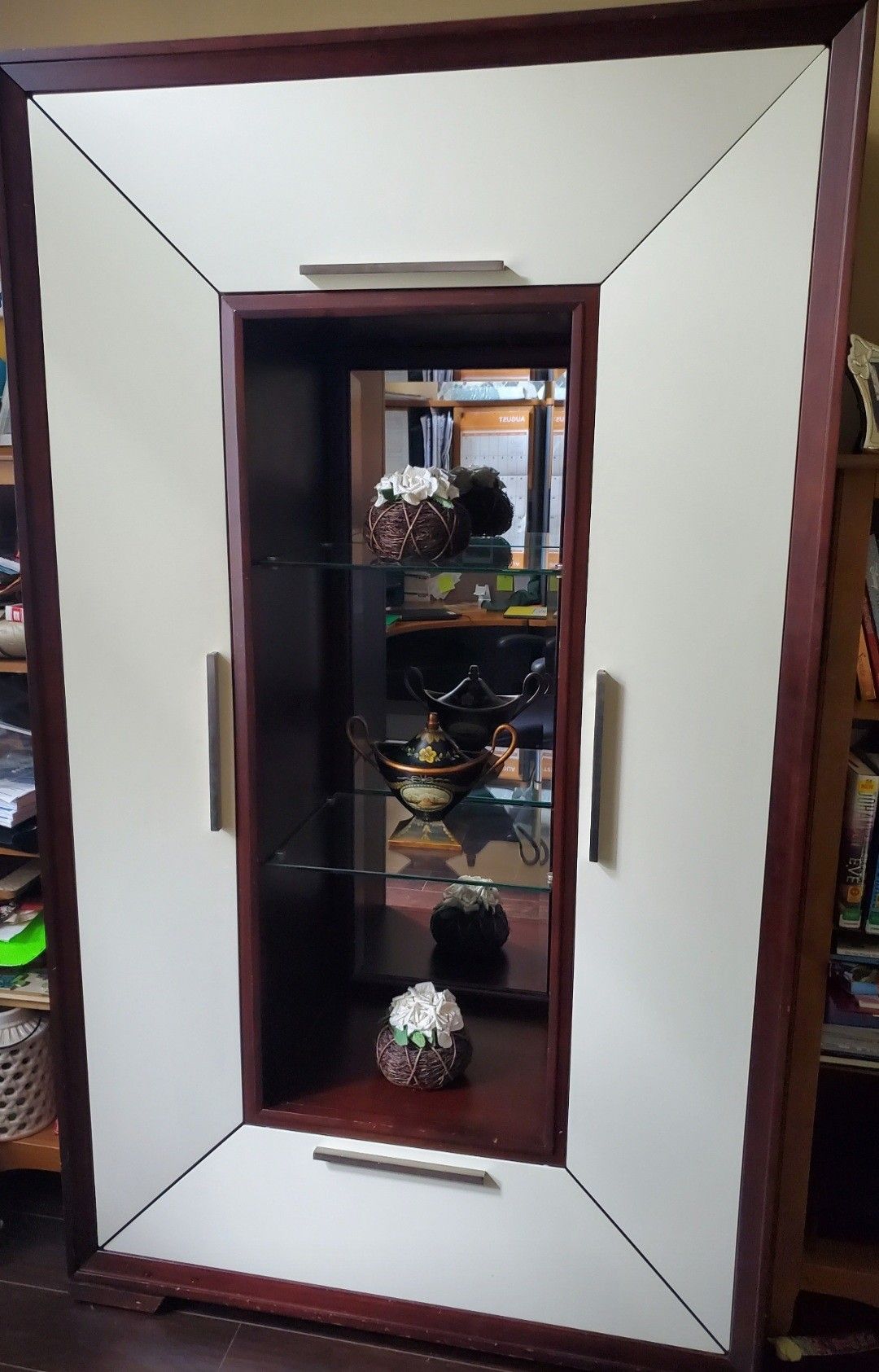 Rooms to go Sofia Vergara curio cabinet