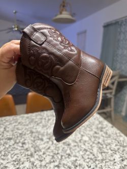 Boots $10