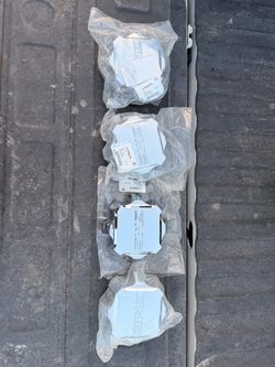 Center Cap in Chrome with Chrome GMC Logo GM Part #(contact info removed)0