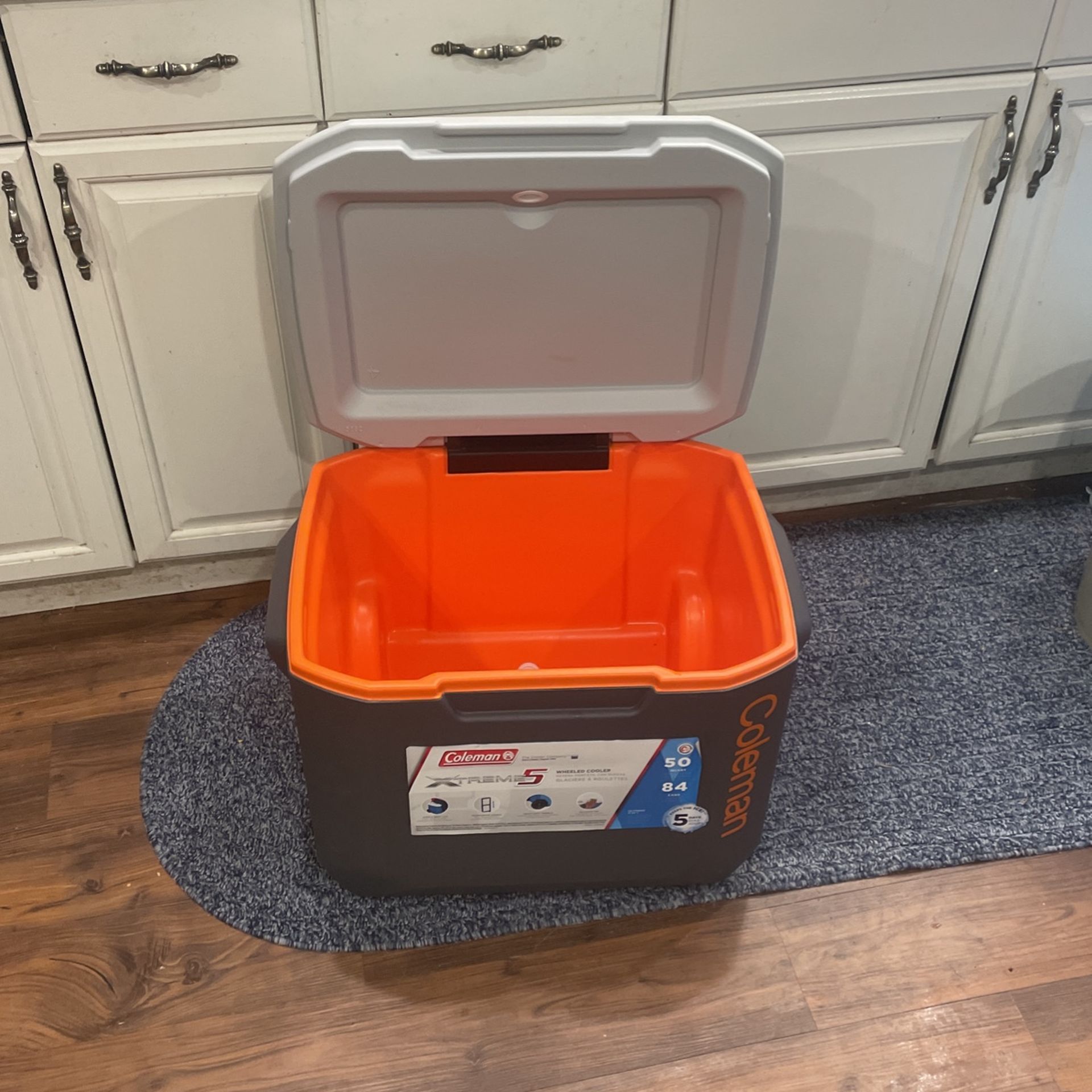 50 Quart Coleman Cooler Rollaway for Sale in Everett, WA OfferUp