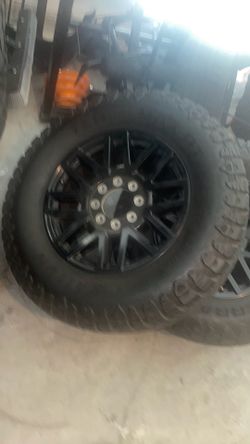 20 “ Ford f250 OEM wheels with 37s