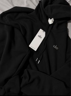Alo Yoga Black Pullover Hoodie