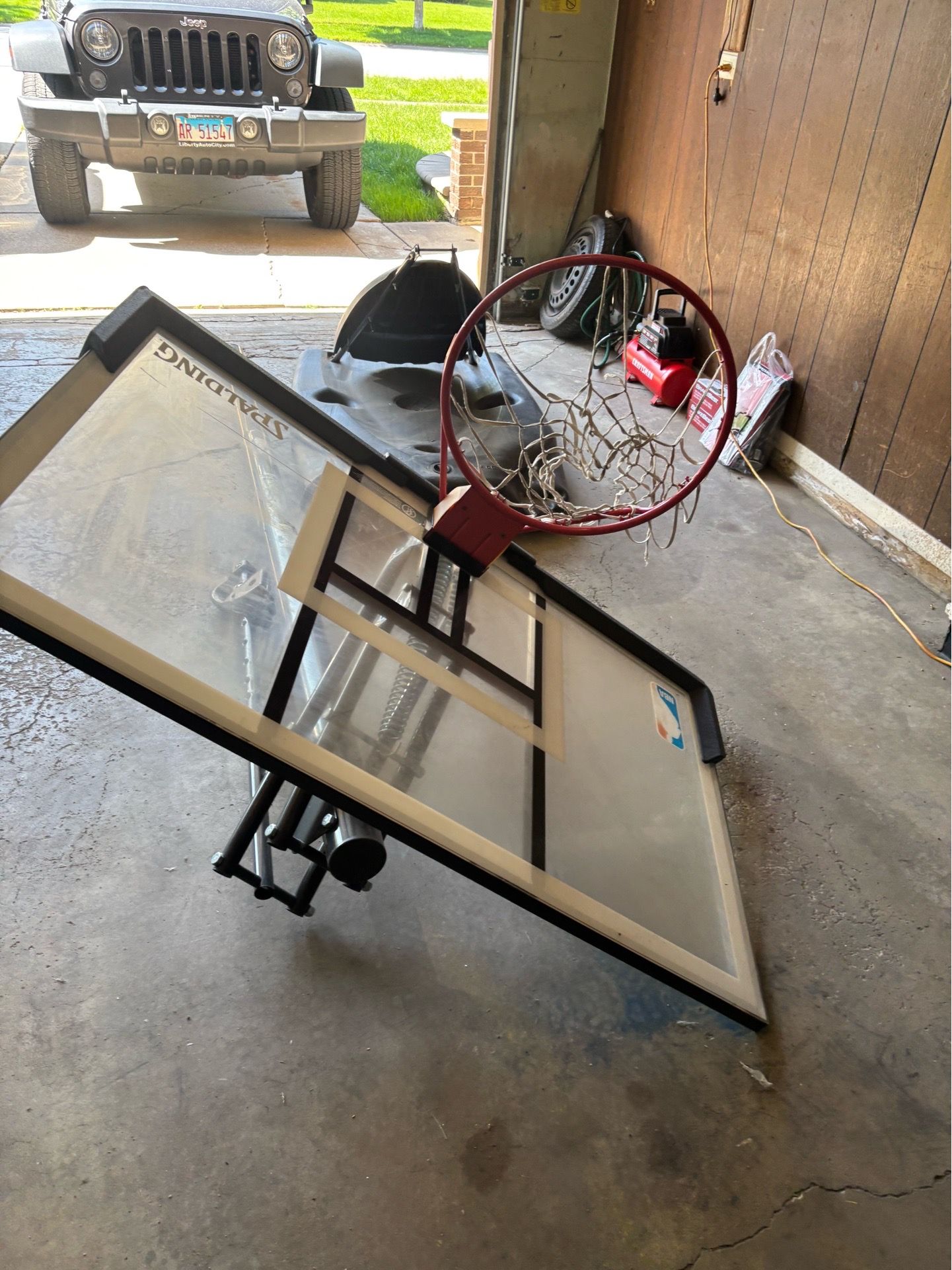 Basketball hoop