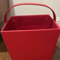 Crate and barrel, leather magazine tote