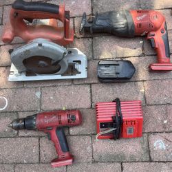 Sawzall - Circular Saw - Drill Heavy Duty And Charger  Milwaukee 