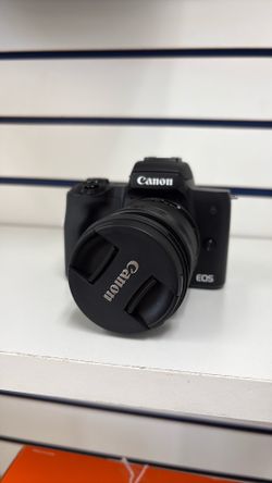 EOS M50 MK II (w/image stabilizer lens)