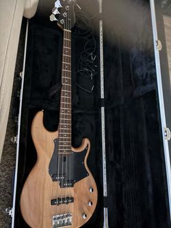 Yamaha bb434 Bass