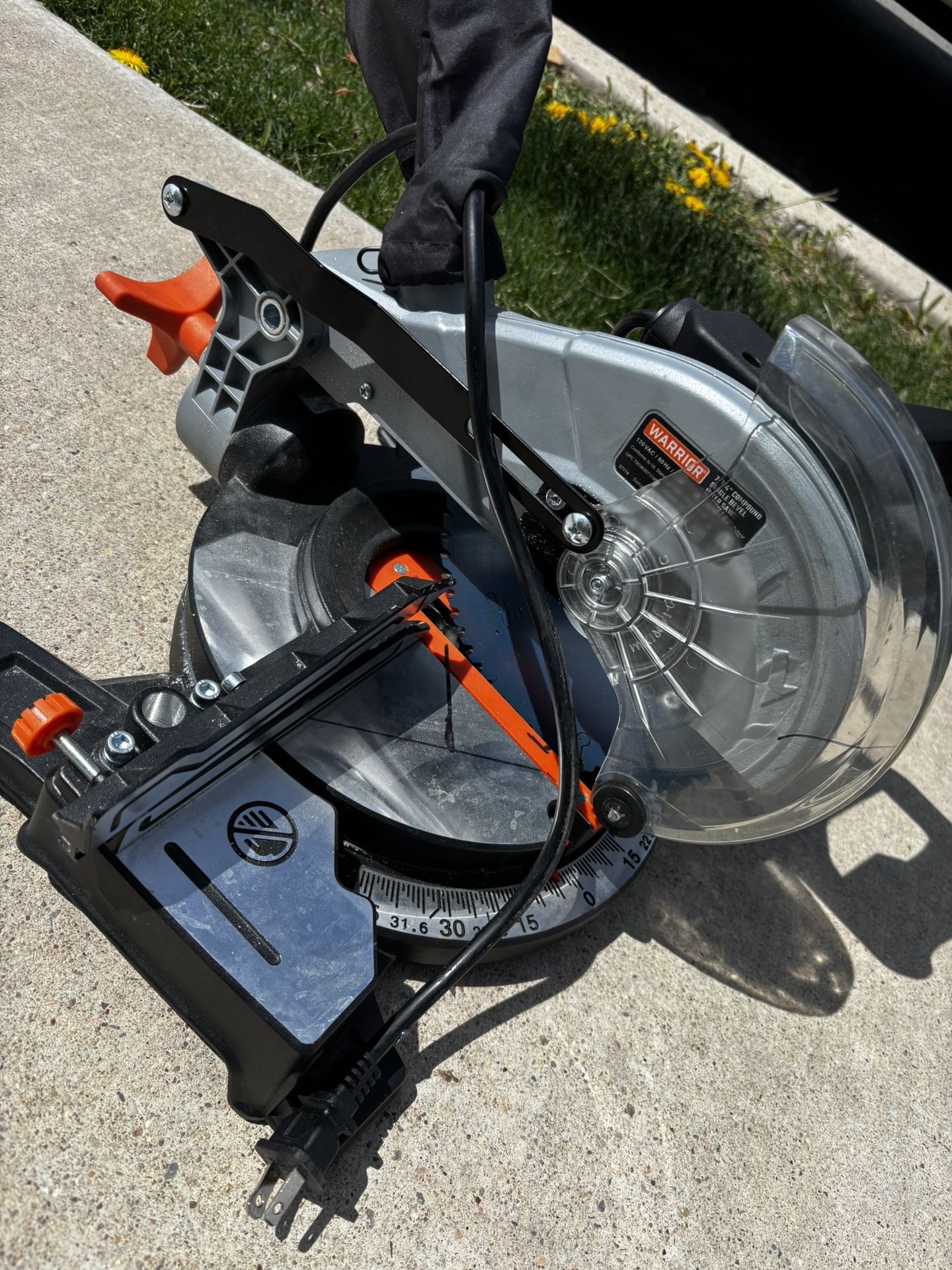 Mitre Saw / Harbor Freight/ New Metal Blade