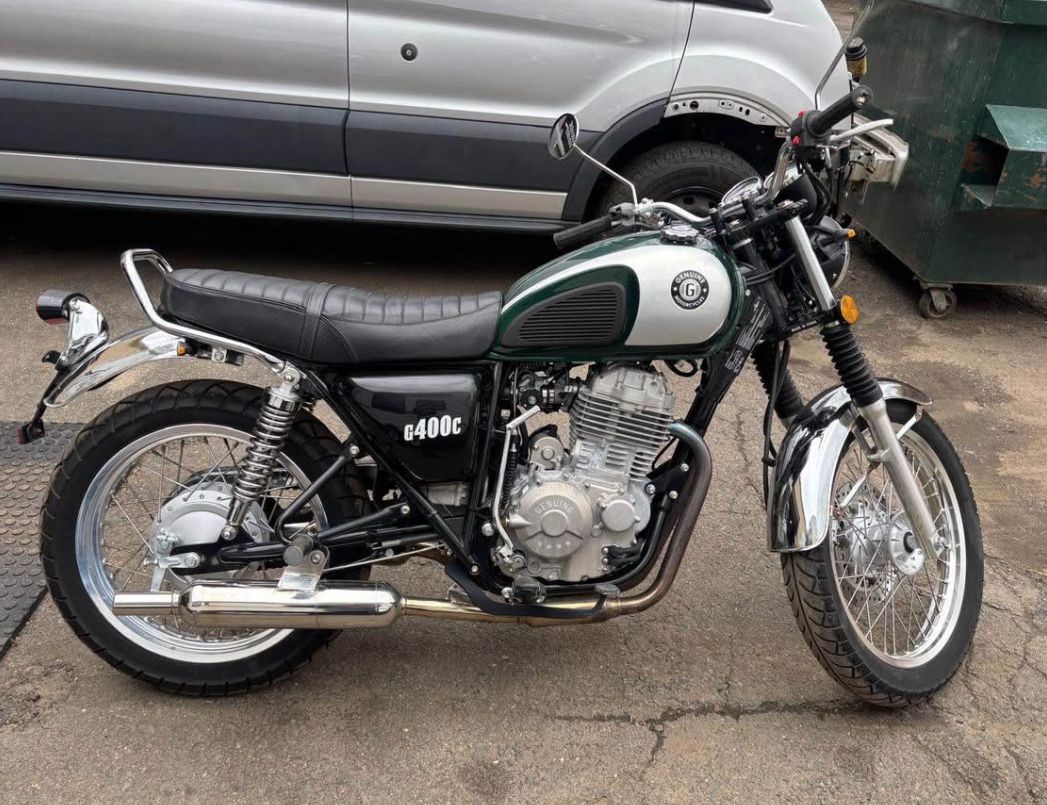 Genuina Scooter 400cc