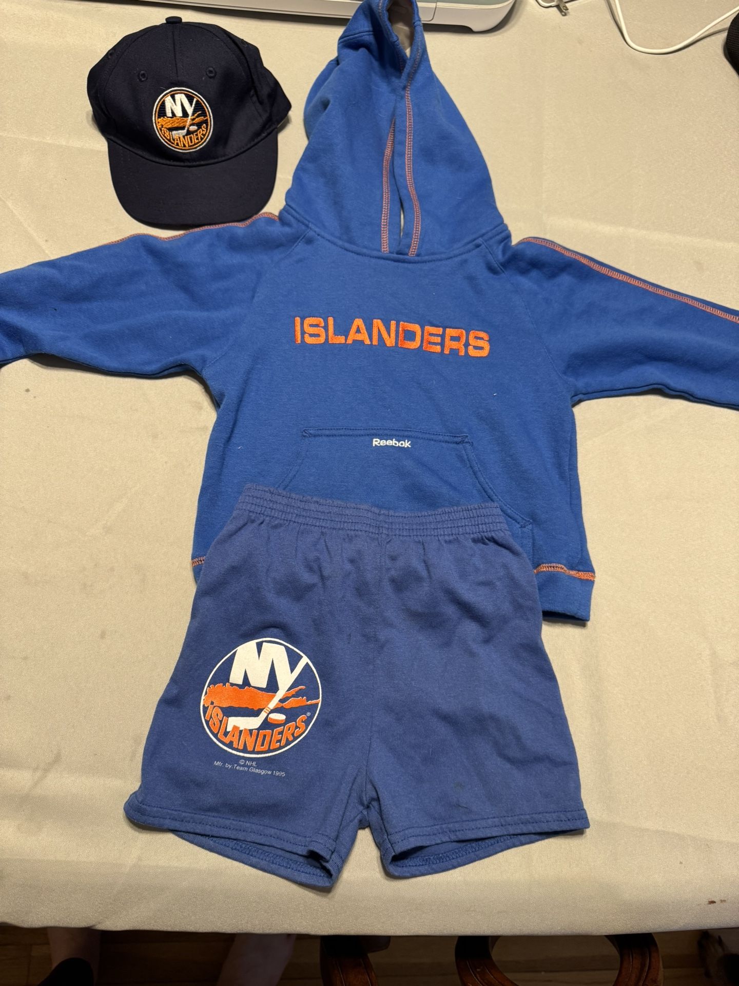 NY Islanders Size 4T Excellent Condition