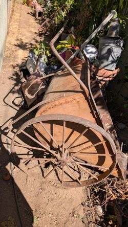 Antique dump cart