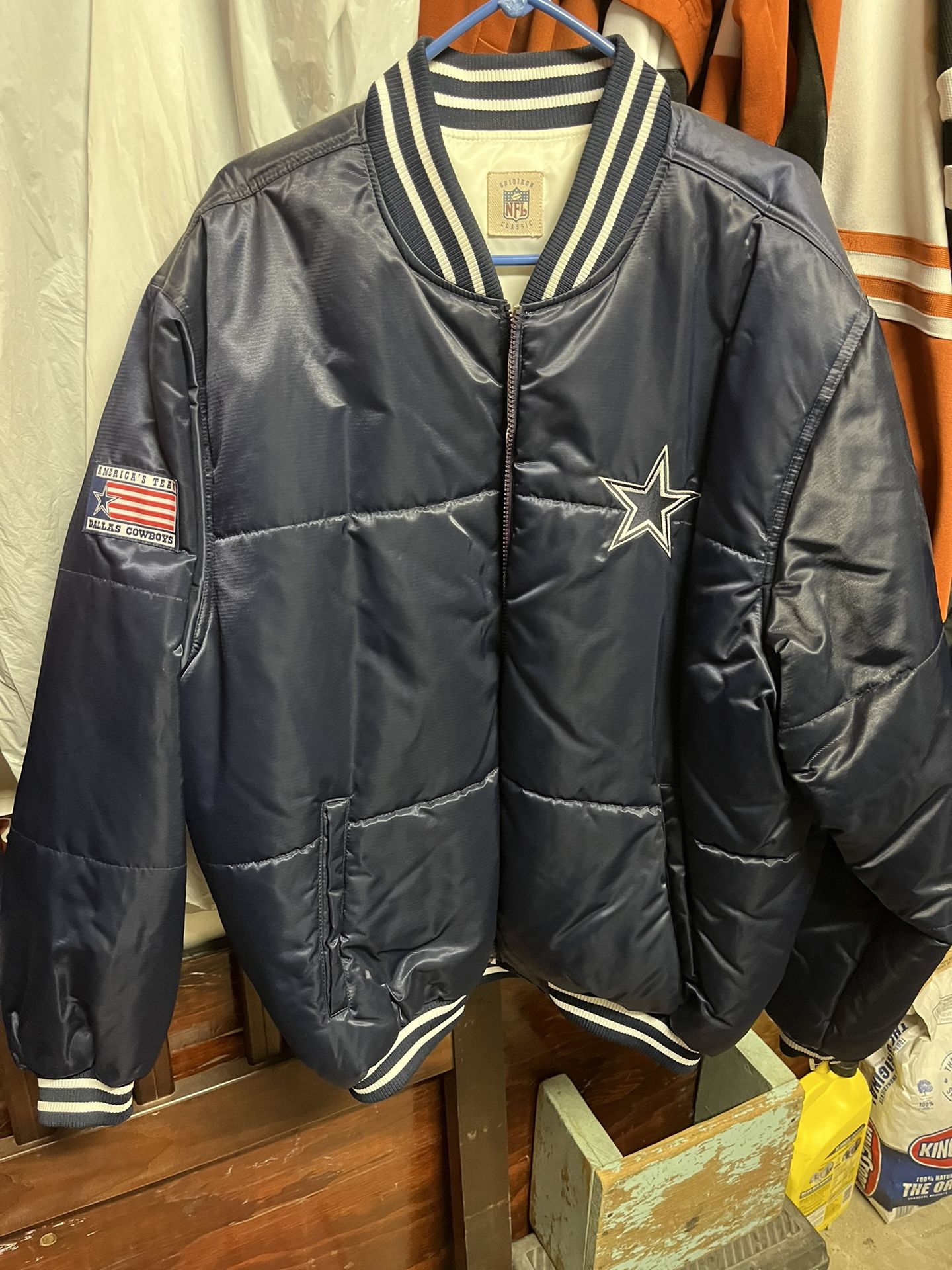 Dallas Cowboys Vintage Reversible Jacket Large for Sale in San Antonio, TX  - OfferUp