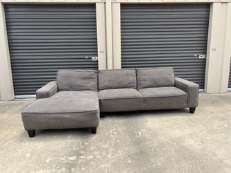 Couch / Sectional - (Can Drop off)
