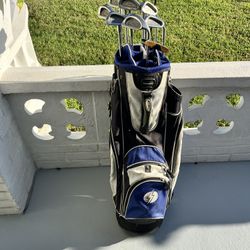 Men’s RH Golf club set. 