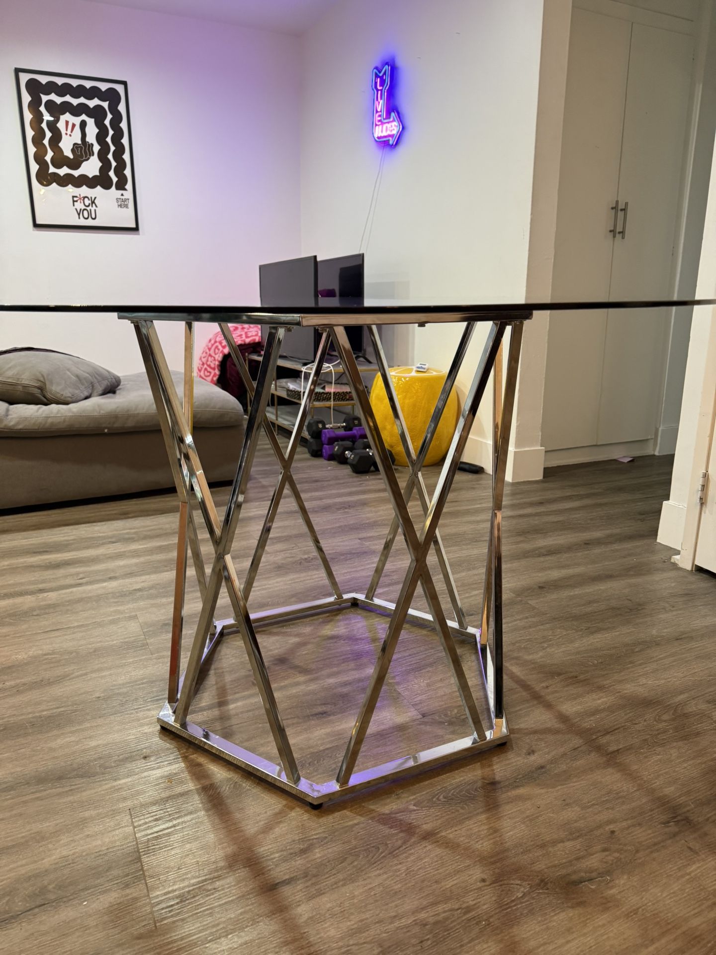 Glass  Circle Table 