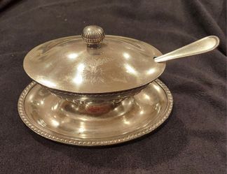 Silver United States Navy Covered Gravy Boat