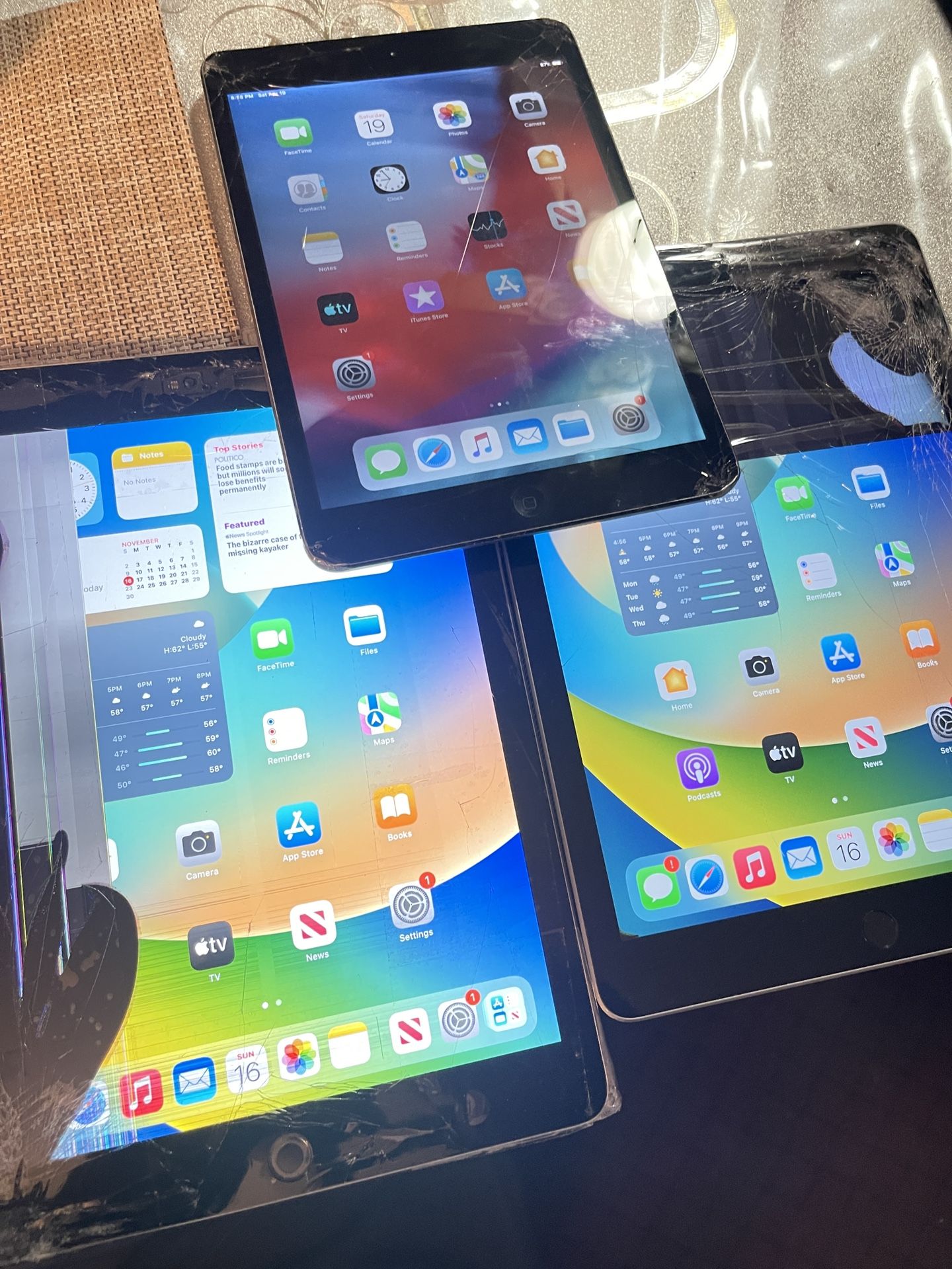 3 iPads For Sale. All Working Excellent (all Cracked Screens) 