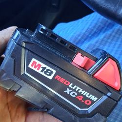 M18 18-Volt 4.0 Ah Lithium-Ion XC Extended Capacity Battery
