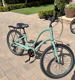 Women's Electra Townie 7D Step Bycicle, SeaFoam Green