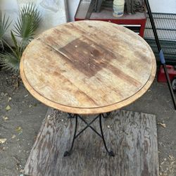 Small round table 