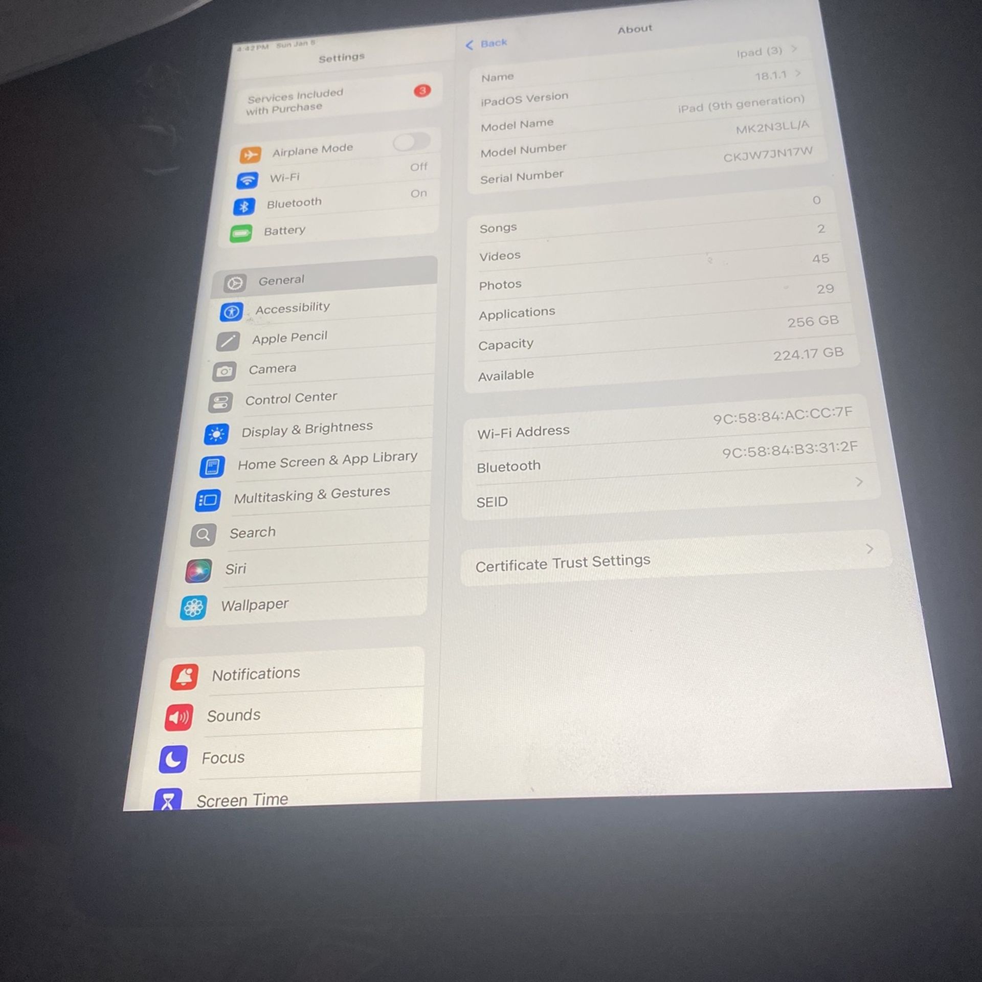 IPAD 9TH GEN(256GB)-WIFI ONLY-Great condition!!!!